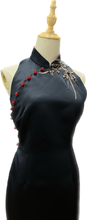 Load image into Gallery viewer, Emery Sleeveless Cheongsam
