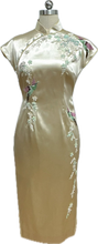 Load image into Gallery viewer, Tiffany Satin Cap Sleeve Cheongsam
