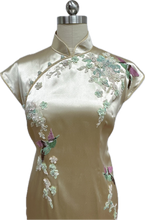 Load image into Gallery viewer, Tiffany Satin Cap Sleeve Cheongsam
