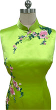 Load image into Gallery viewer, Beau Satin Sleeveless Cheongsam
